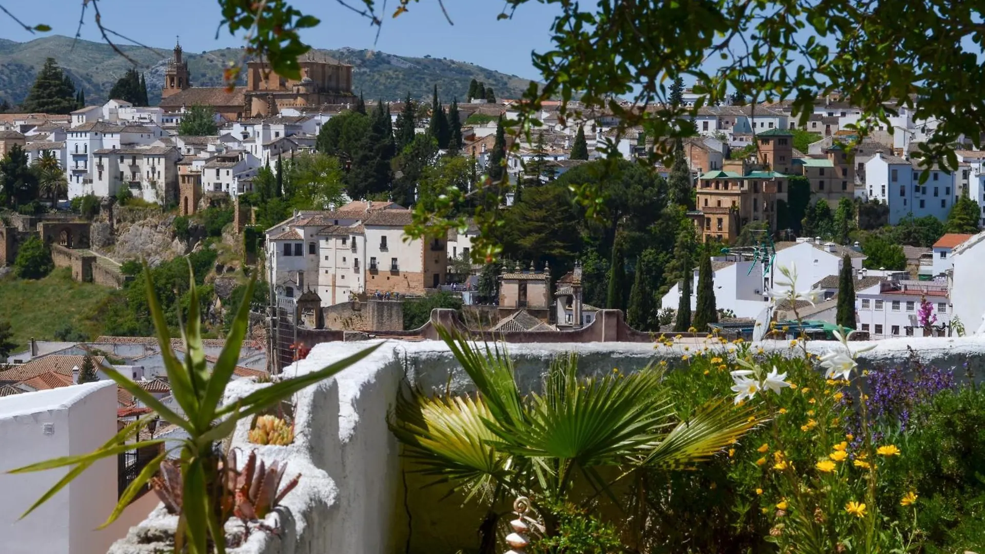 Apartman City Central Studio +Private Garden +Amazing View Ronda Spanyolország