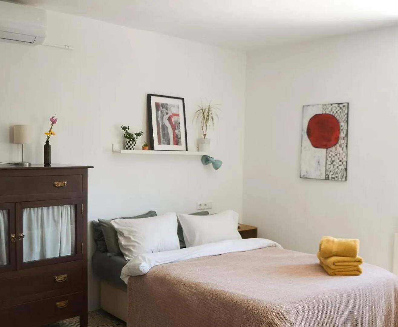 City Central Studio +Private Garden +Amazing View Ronda Apartman