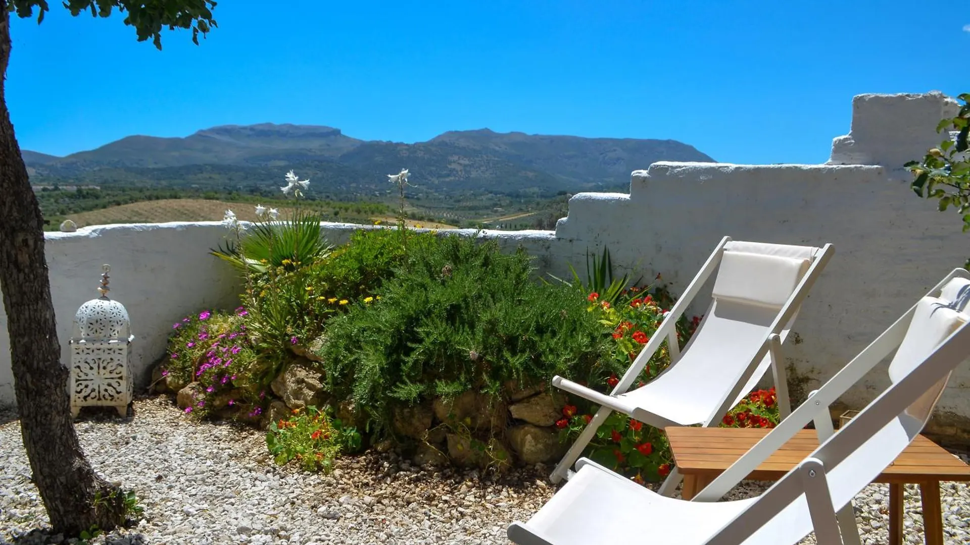 City Central Studio +Private Garden +Amazing View Ronda